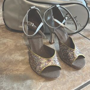 Classic Series:Dance Shoes.VeryFine MulticolorSparkle&SilverBack/Heel.Never worn